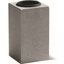 V00 - VASE CARRÉ EN GRANIT À ANGLES DROITS